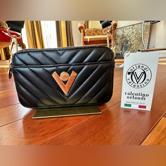 ❤️🔥LOW START❤️🔥Valentino Orlandi Leather Crossbody Bag with Guitar Strap NWT - Picture 3 of 11